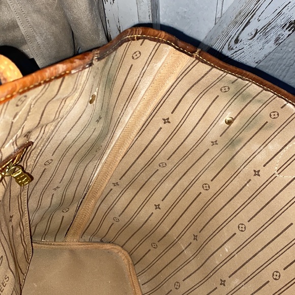 LV Neverfull MM - Picture 12 of 13